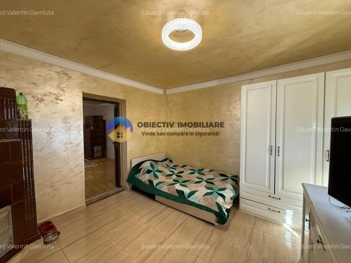 Casa + Teren de Vanzare cu Vedere la Munte - 6
