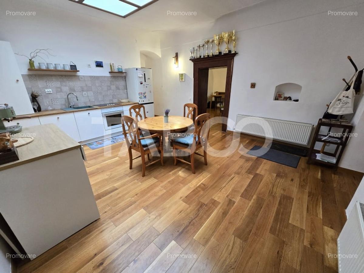 Apartament decomandat de vanzare cu pivnita in Centrul Istoric Sibiu - 12