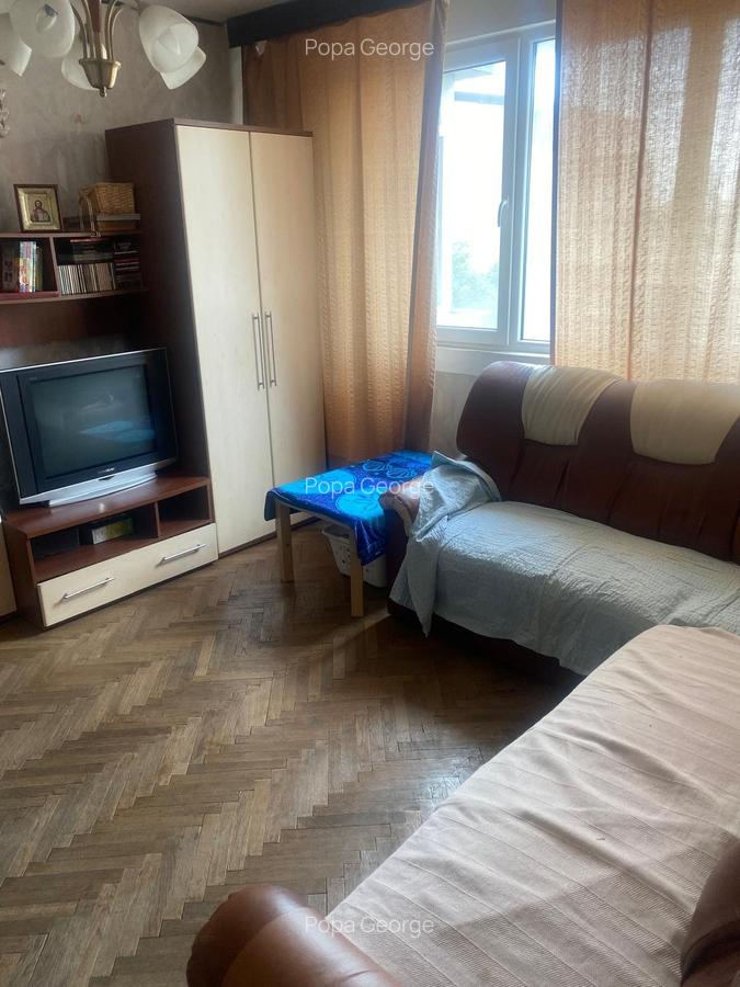 Apartament cu 3 camere semidecomandat în Grivița - 4