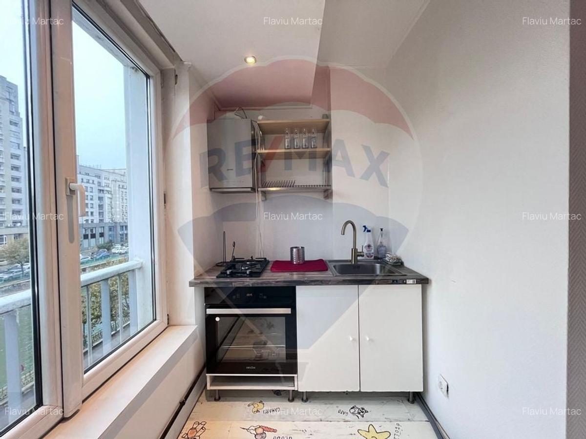 Apartament cu 2 camere de vanzare in Calea Victoriei nr 1 - 8