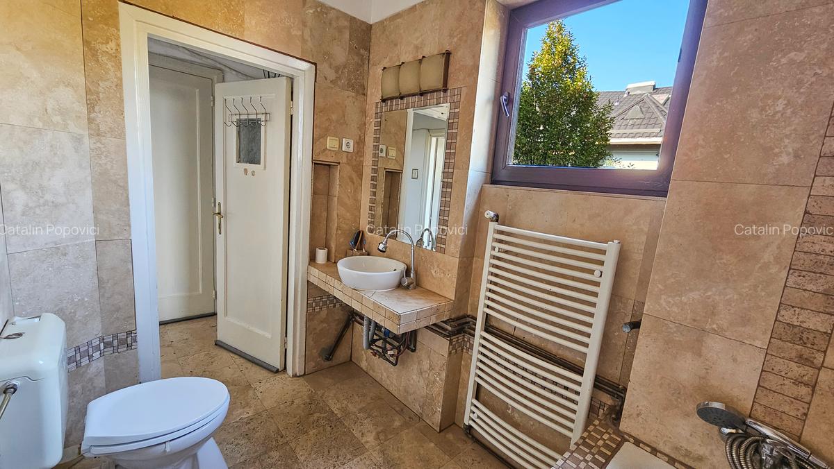 Apartament 3 camere Hala Traian zona linistita - 9