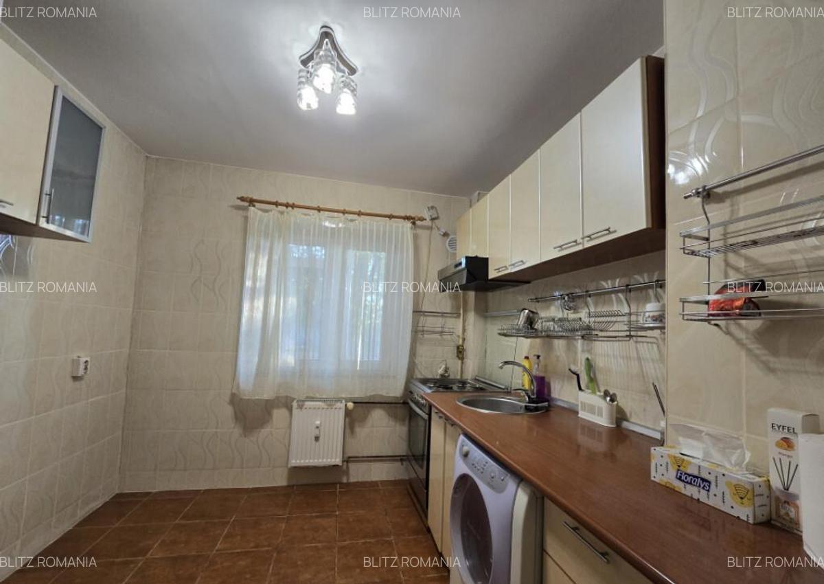 Apartament 3 camere, Nord Complexul Mare, etaj 1 - 11