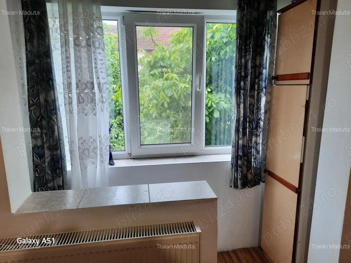 Proprietr, inchiriez garsoniera 32mp, central, confort 1,etaj 3, balcon, complet utilat. Tel. 0722.3 - 8 Proprietr, inchiriez garsoniera 32mp, central, confort 1,etaj 3, balcon, complet utilat. Tel. 0722.3 - 8