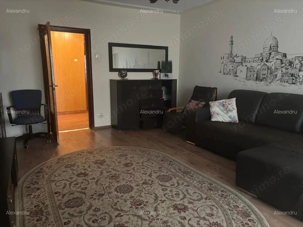 Apartament 3 camere Unirii Metrou - 1