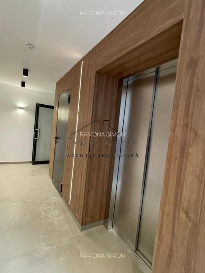 Apartament cu 3 camere decomandat în Tractorul - 6