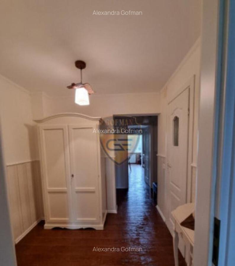 Apartament 4 camere, etaj 2/4, zona Delfinariu - 14