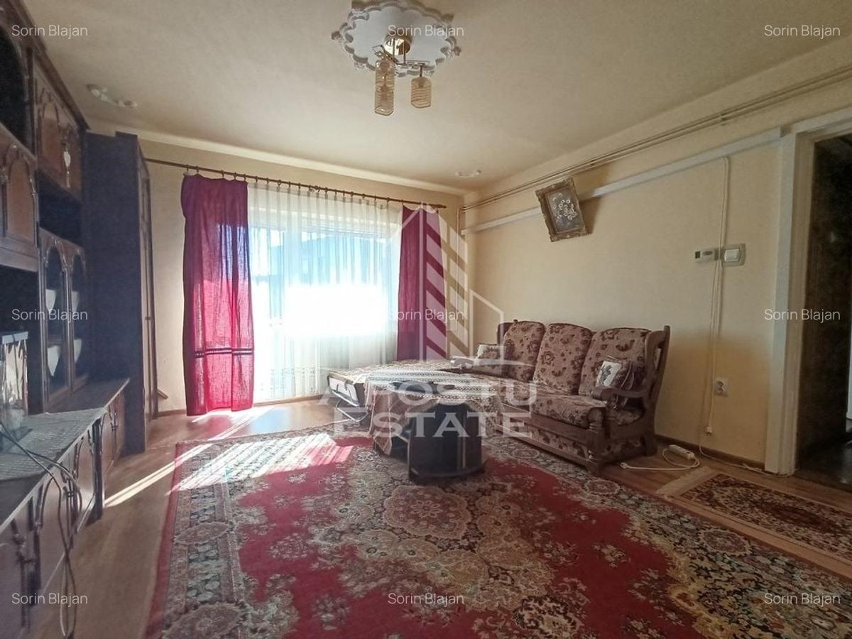 Apartament 3 camere, 2 balcoane, 2 bai, Bd.Dambovita. COMISION 0% - 4