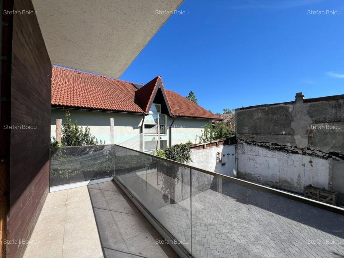 Apartament cu 3 camere semidecomandat în 13 Septembrie - 7