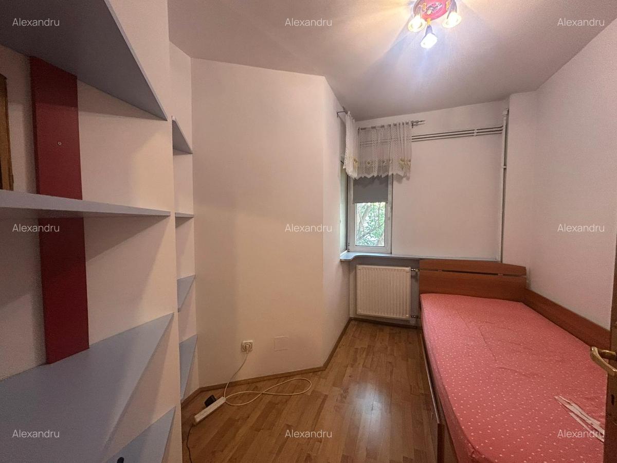 Aviatiei 2 camere, transformat din 3 camere,  centrala, bloc anvelopat - 4