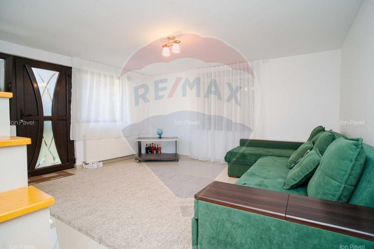 Casa / Vila cu 4 camere de vanzare in zona Podu Ros - 3