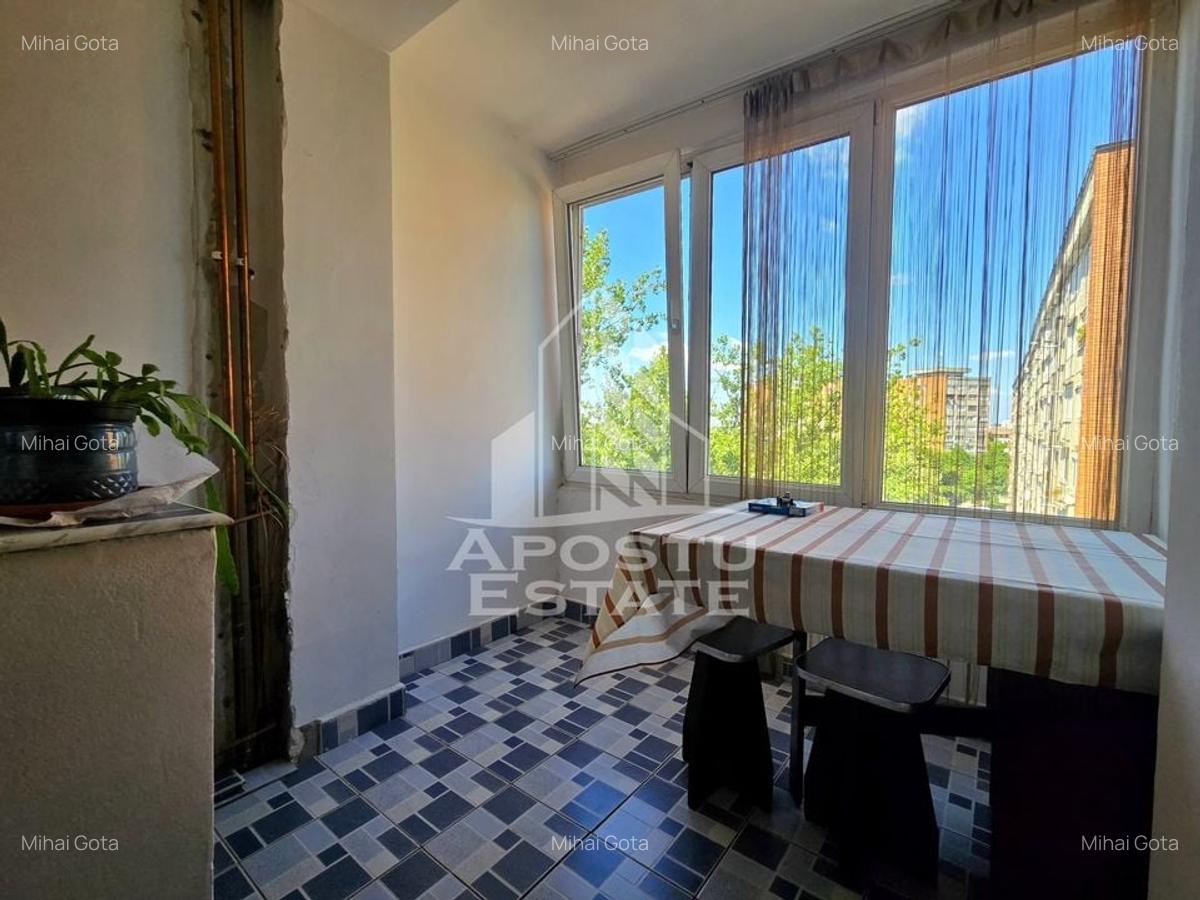 Apartament cu o camera, etaj intermediar,  zona Circumvalatiunii - 10
