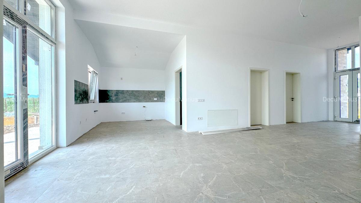 Casă cu 3 camere în Sânpetru - 8