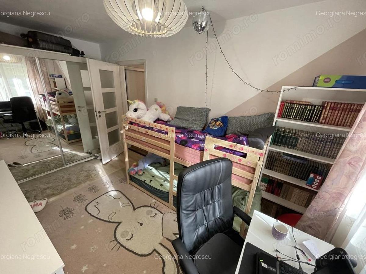 Girocului | 3 camere | Decomandat | Balcon | 2 bai | Centrala proprie - 15