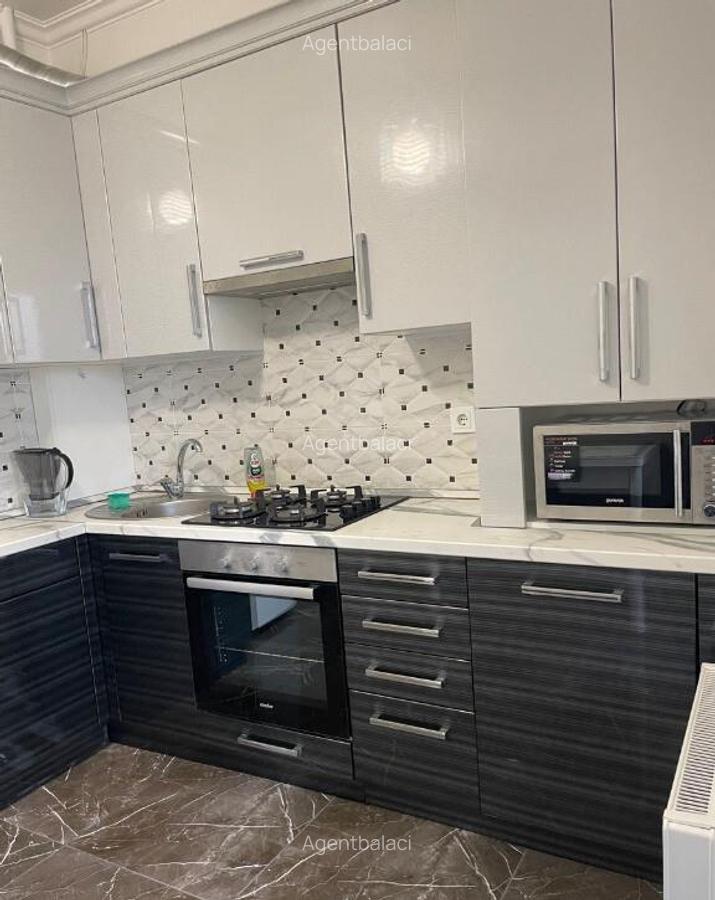 Apartament de vanzare in zona Tractorul - 3 Apartament de vanzare in zona Tractorul - 3