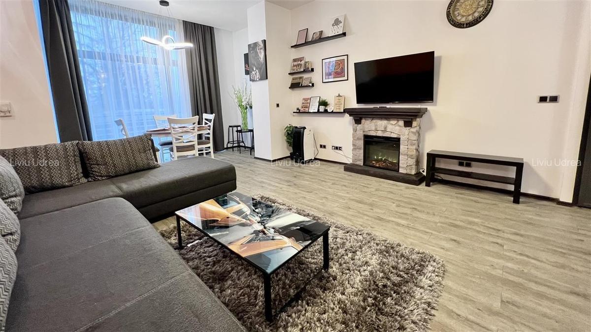 Apartament cu 2 camere decomandat, mobilat în Poiana Brașov - 4