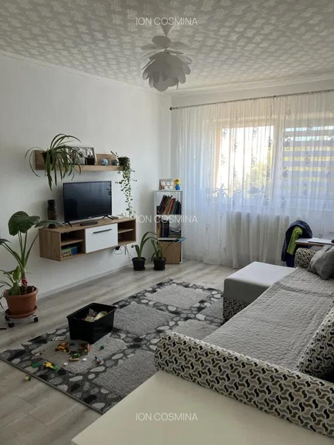 Apartament 3 camere decomandat zona Craiter - 2