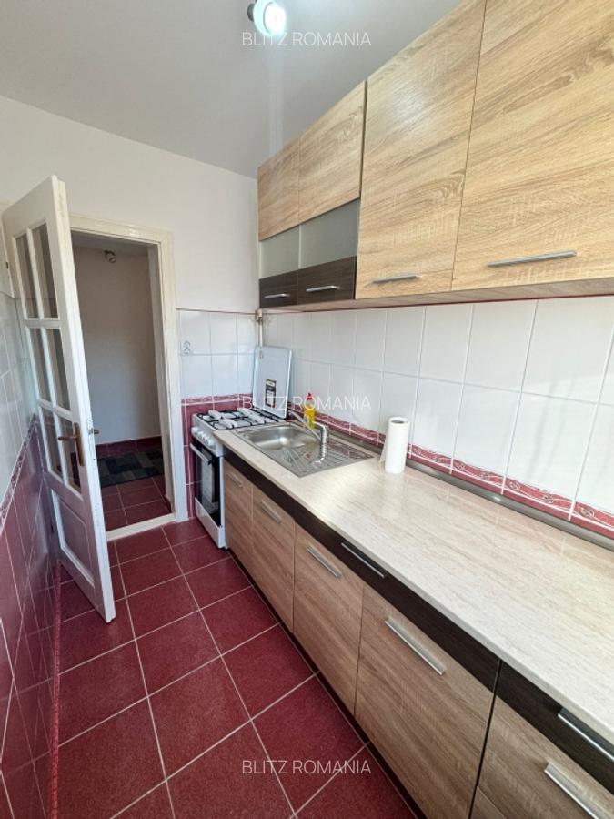 Apartament de vanzare, cu 2 camere, 40 mp, zona Hotvon - 6