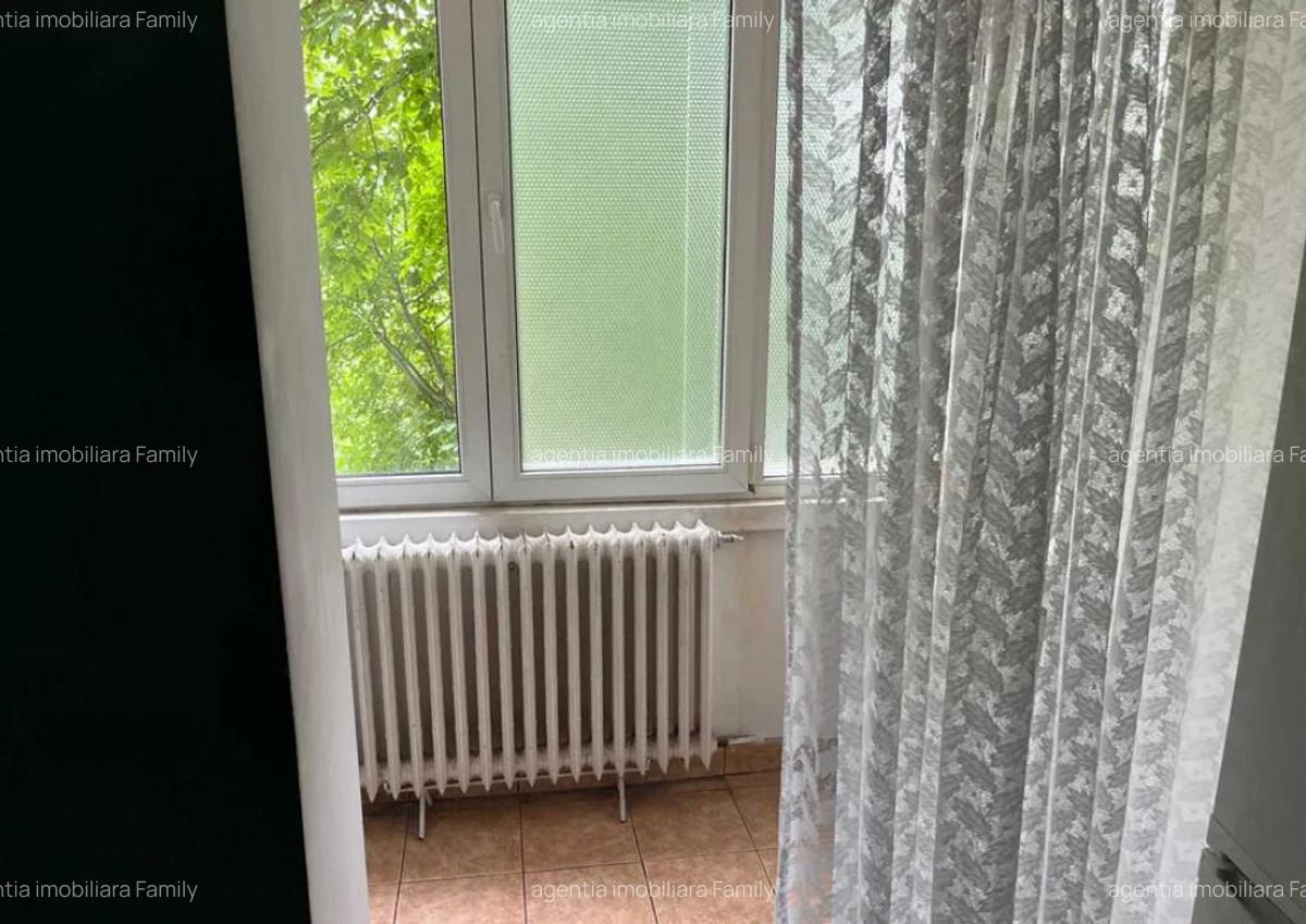 Apartament cu 2 camere decomandate etaj 2 Zona Marasesti - 1