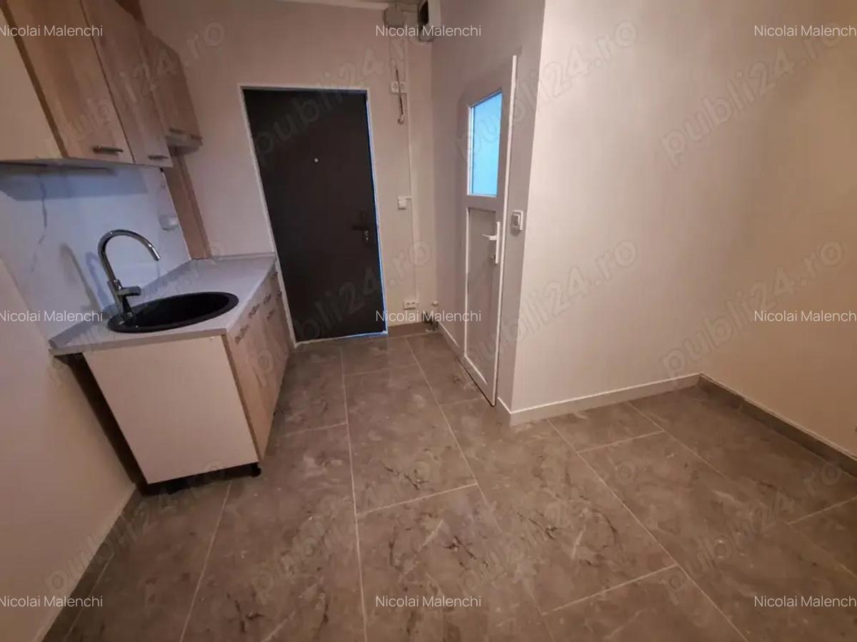 Camera camin cu baie - 3