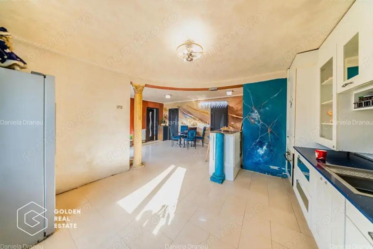Casa spatioasa cu piscina si teren generos in Bujac - 5