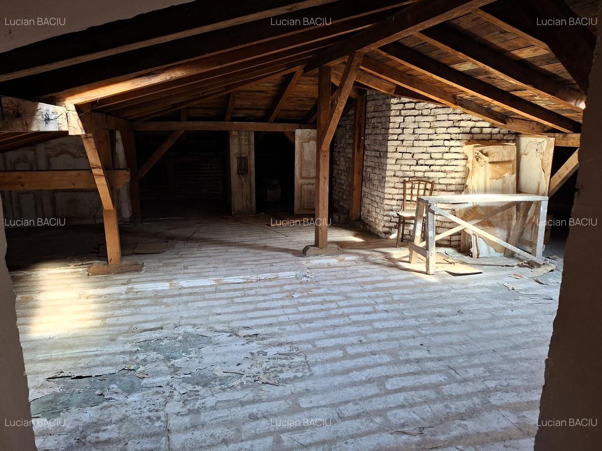 Investiție - 2 camere la mansardă 18 mp + pod 166 mp + teren 60 mp / comision 0% - 14