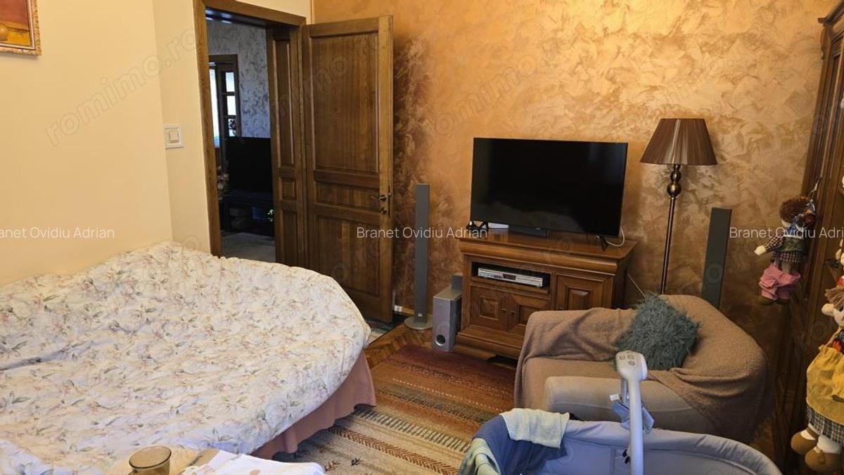 Vand apartament 4 camere dec. in Deva, ultracentrala (la 2 minute de Primarie), etaj 1, mobilat - 19