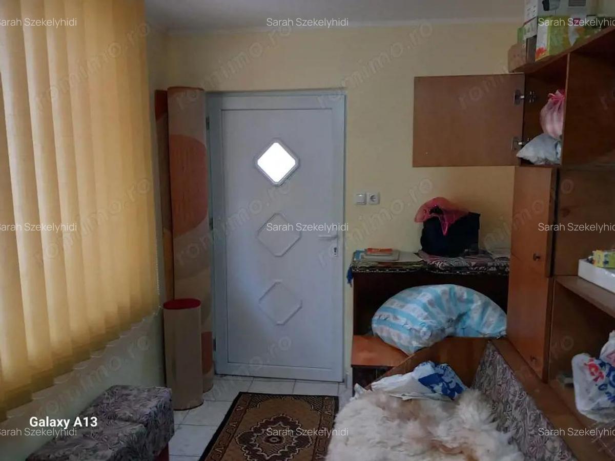 BRASADAS vinde casa 2 cam cu etaj 6 ari zona Bercu Rosu. - 4