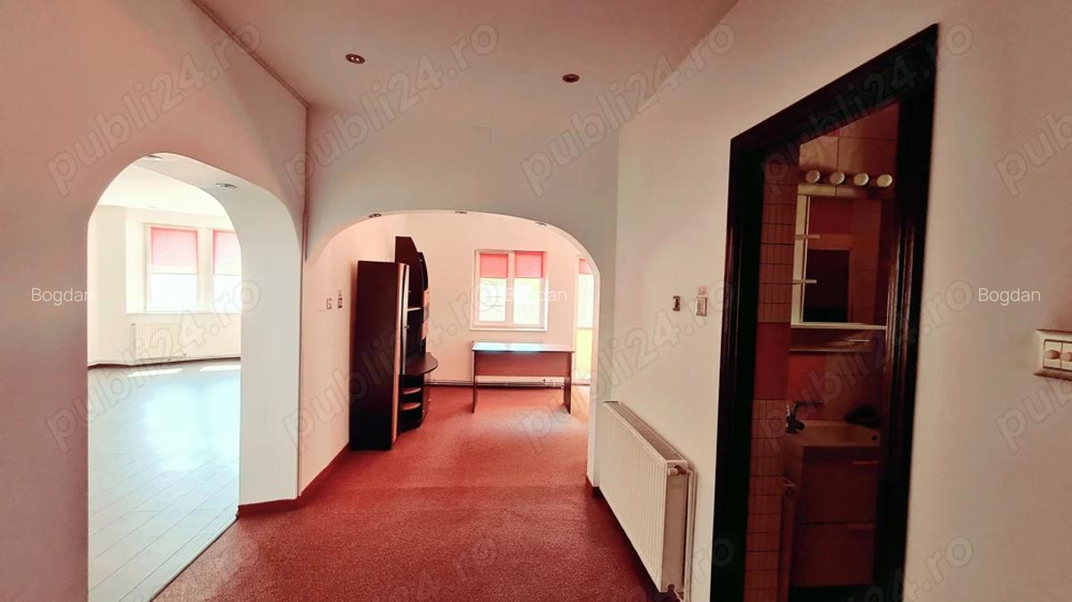 PROPRIETAR - apartament pretabil birouri,140 mp, etajul 1 in vila zona Bd. Mamaia - Universitate - 1