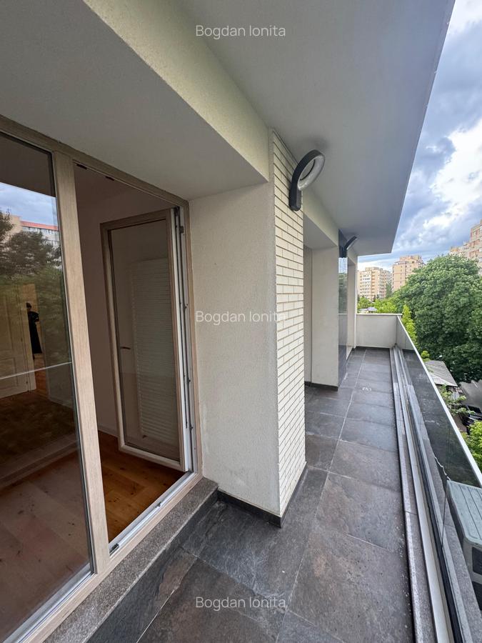Penthouse cu 4 camere decomandat în Iancului - 17