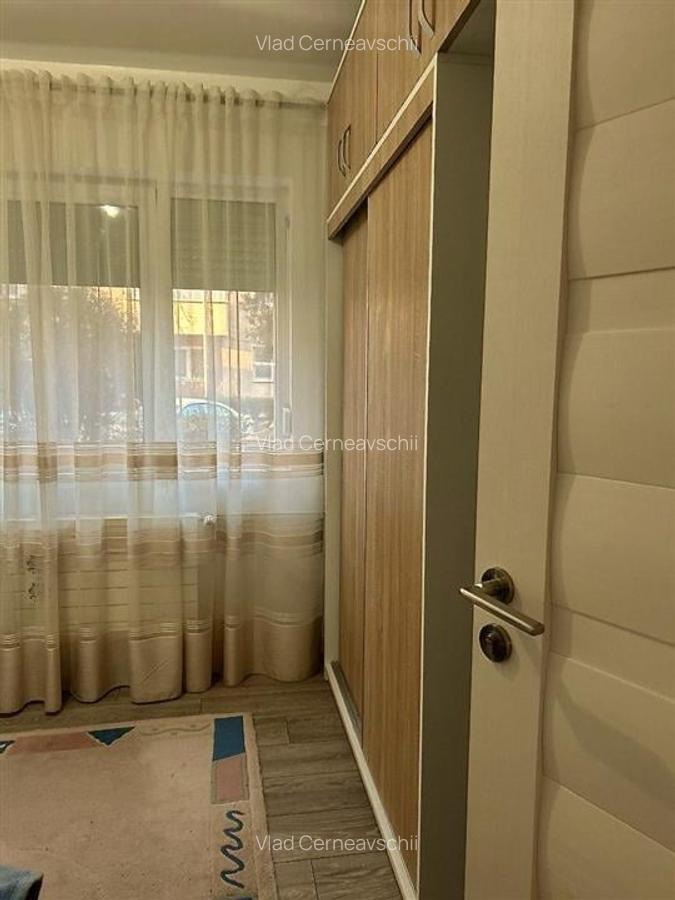 Apartament 3 camere. Arad, zona Aurel Vlaicu, Aleea Neptun - 5 Apartament 3 camere. Arad, zona Aurel Vlaicu, Aleea Neptun - 5