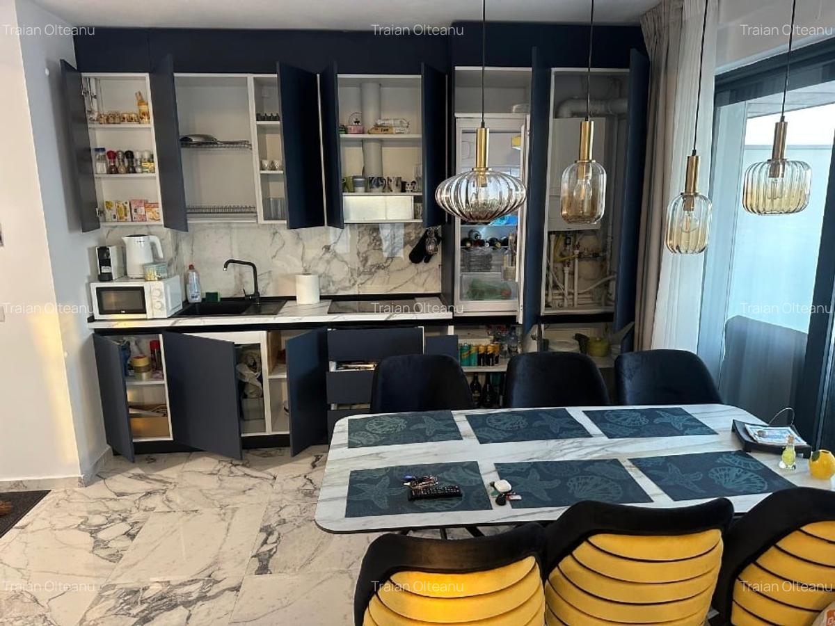 Vand apartament complet mobila, prima linie la plaja, zona Casa del mar - 14