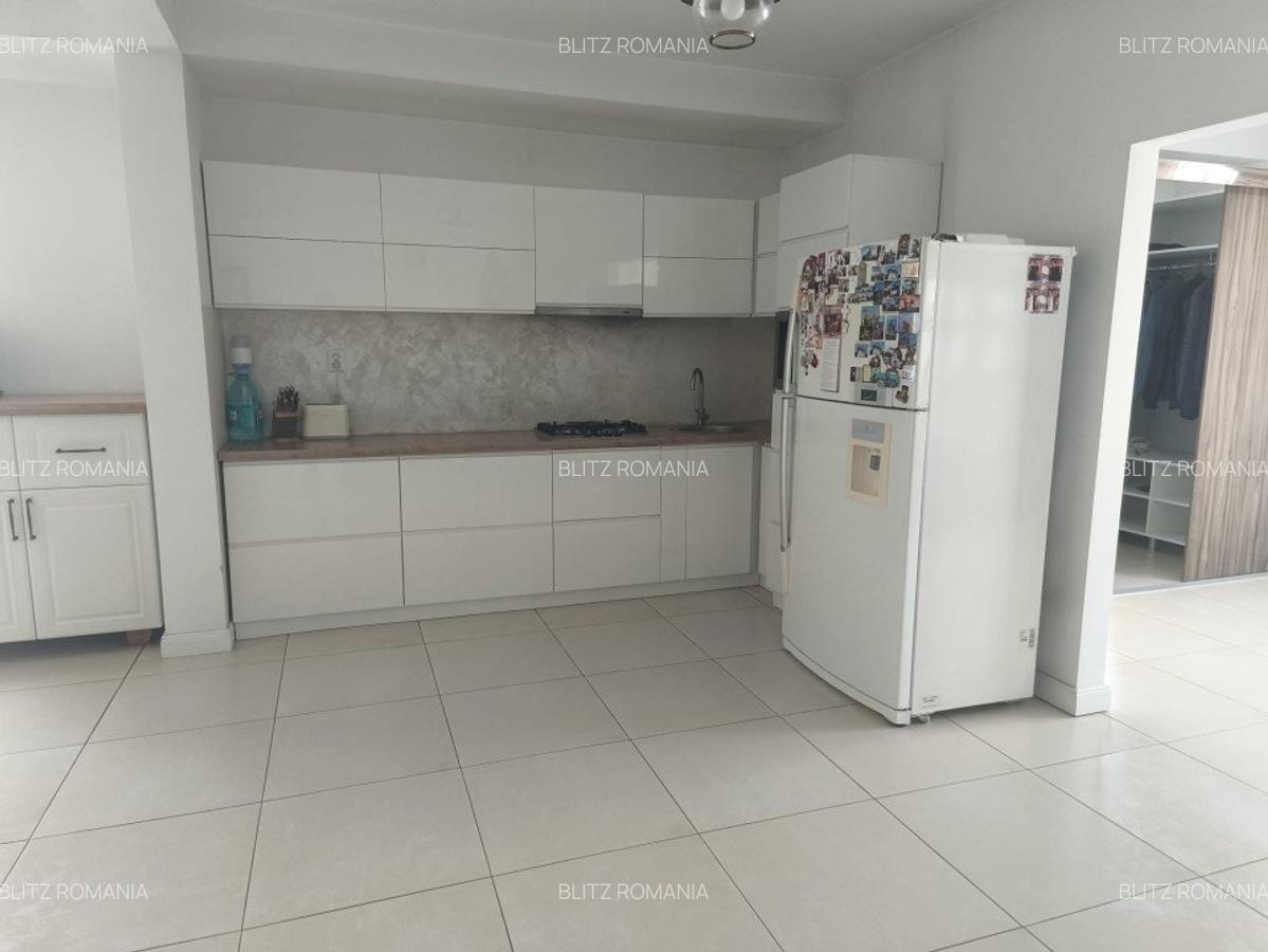 Afacere la cheie! 2 sali evenimente+ apartament 220mp, Siret - 18