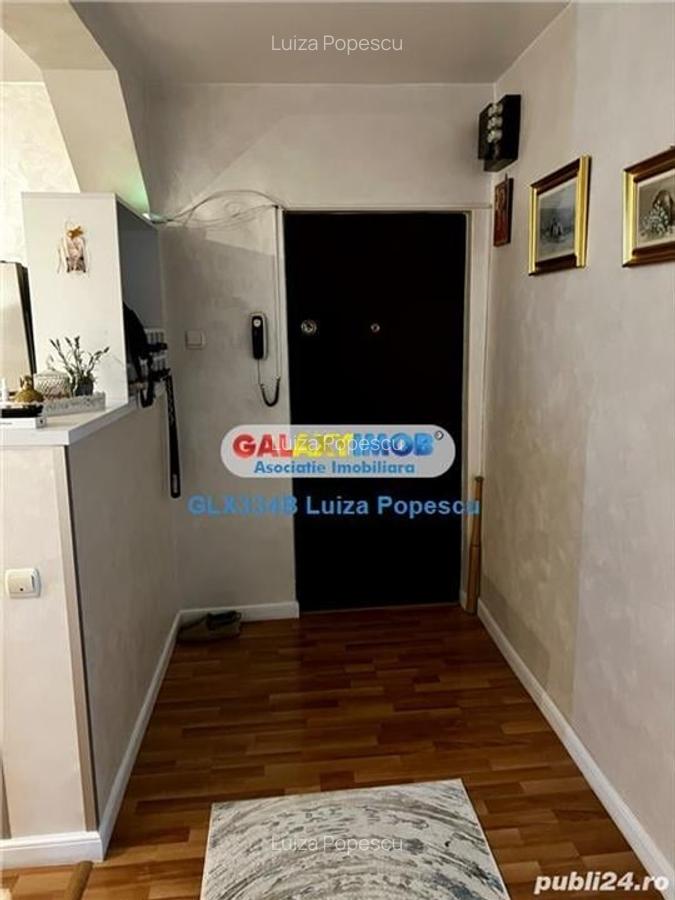 Apartament cu 3 camere decomandat, mobilat în 13 Septembrie - 14
