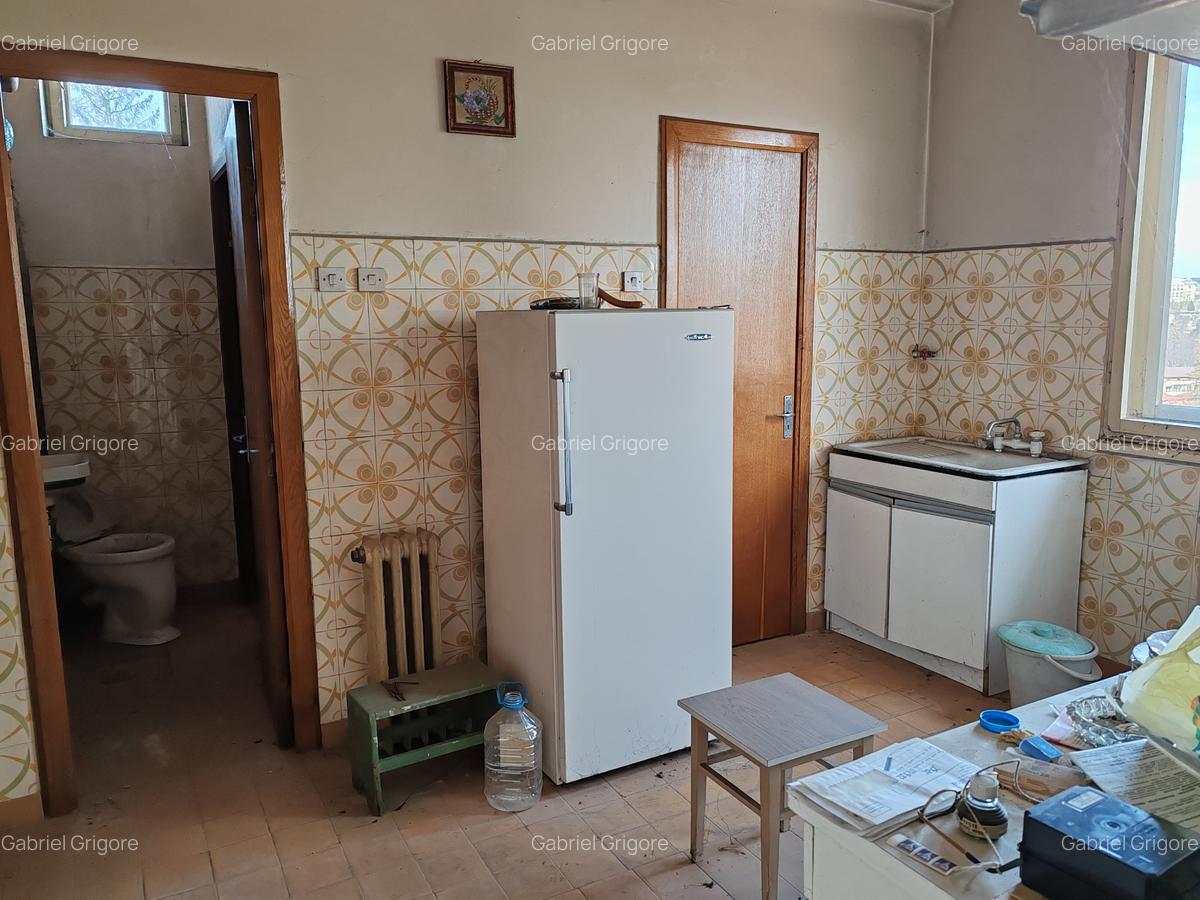Apartament 5 camere pozitie deosebita zona Colinei - 18