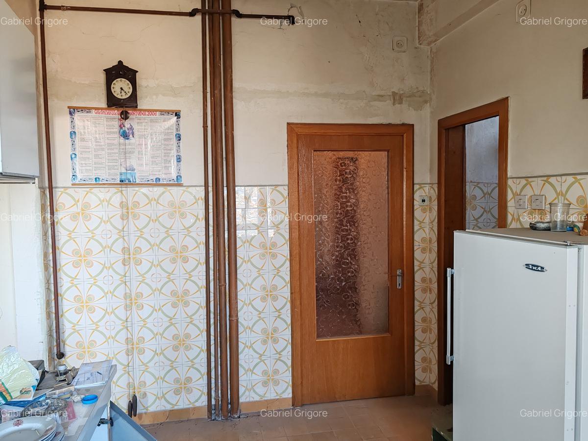 Apartament 5 camere pozitie deosebita zona Colinei - 19