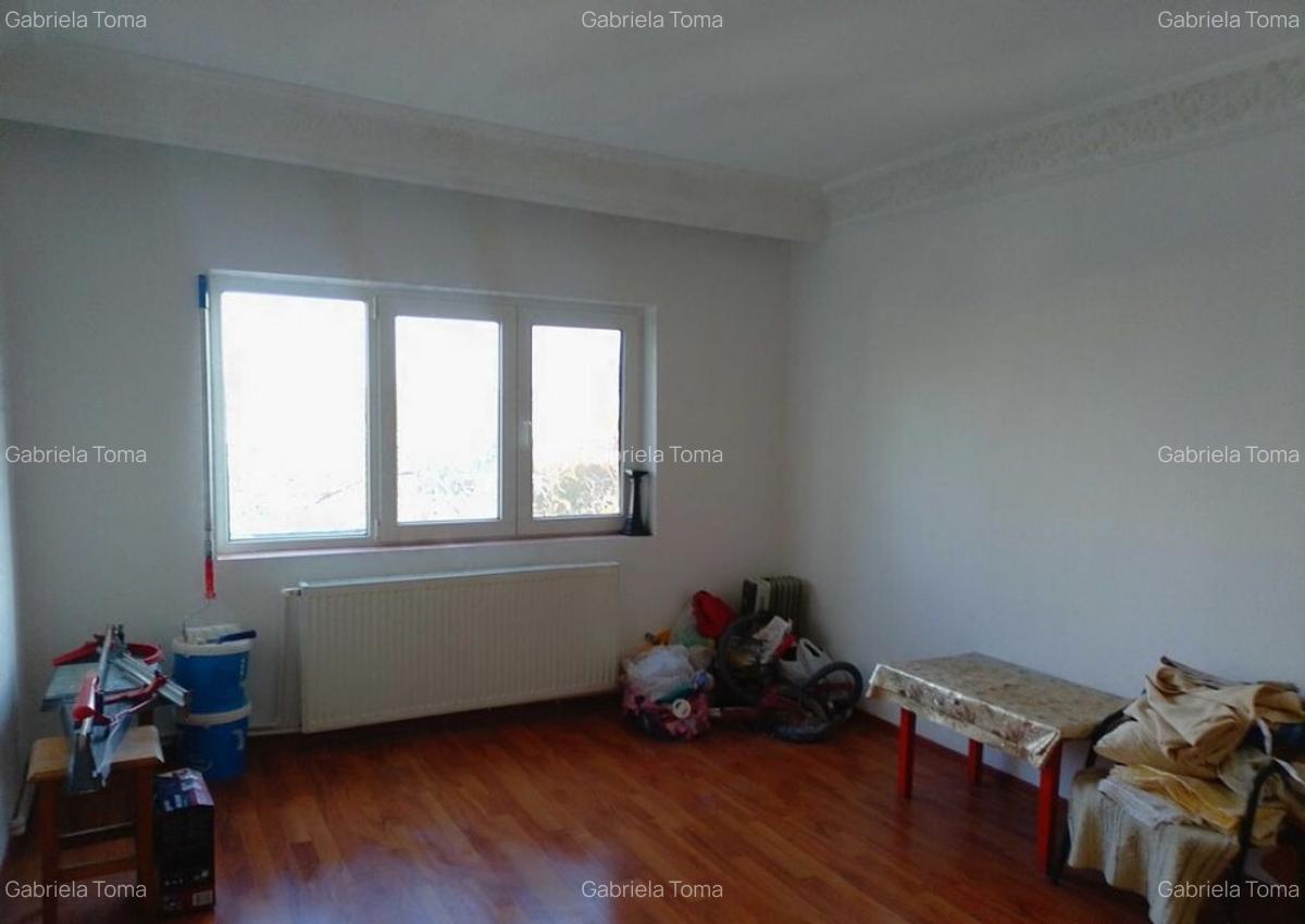 Se vinde apartament cu 3 camere - 2