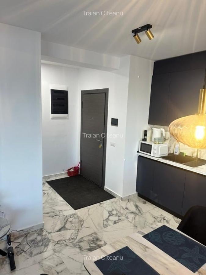 Vand apartament complet mobila, prima linie la plaja, zona Casa del mar - 12