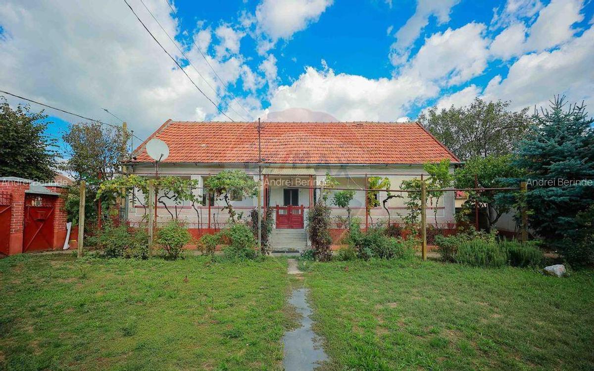 Casa cu 4 camere de vanzare ?i teren 4063 mp, in Ineu... - 14