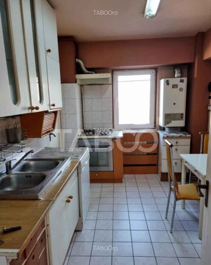 Apartament 4 camere de vanzare decomandat 90 mp zona Central - 6
