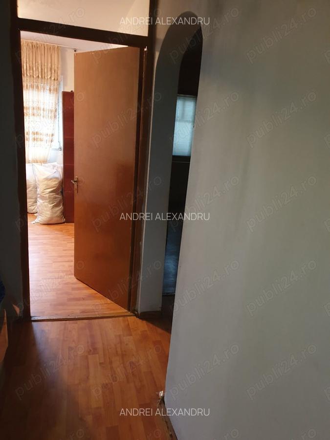 Apartament de vanzare 4 camere - 7