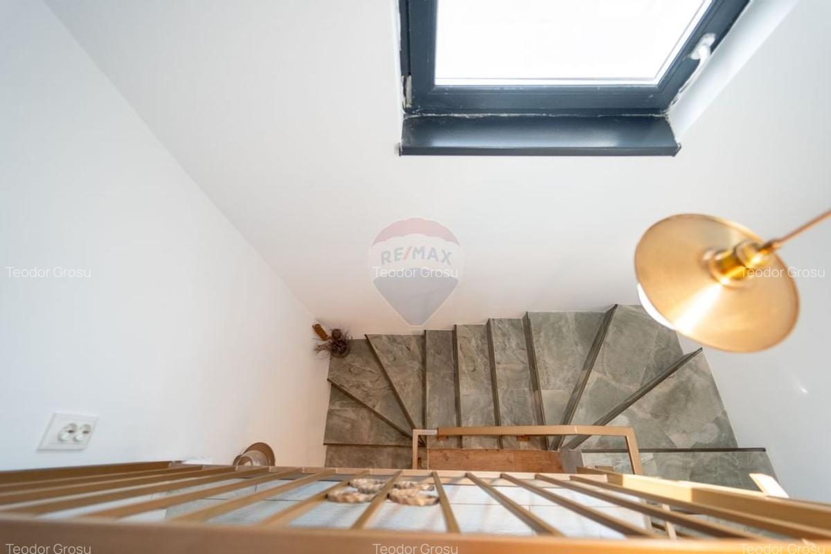 Casa 4 camere, semineu si terasa, cartier Izvor! - 9