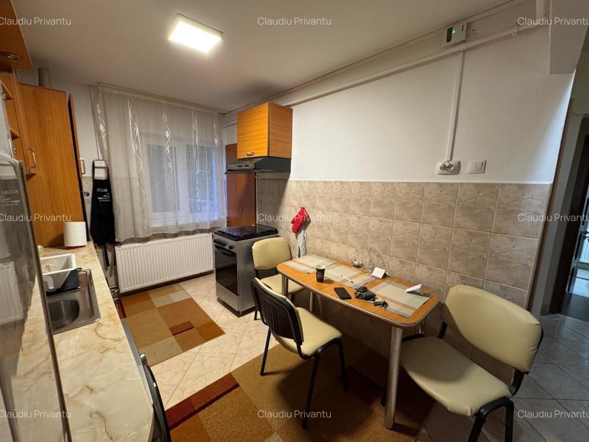 Apartament cu 2 camere, decomandat - zona Lipovei - 6 Apartament cu 2 camere, decomandat - zona Lipovei - 6