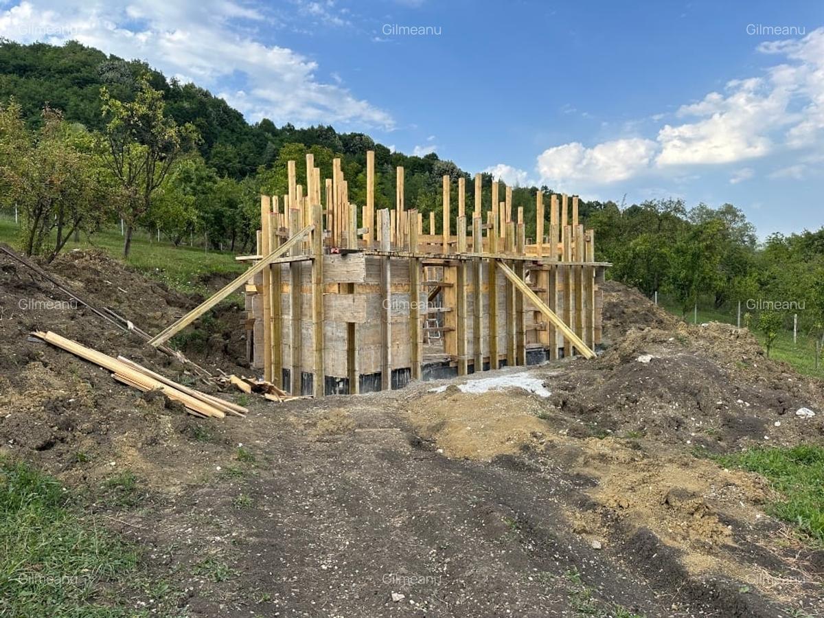 Vila constructie si livada - 2