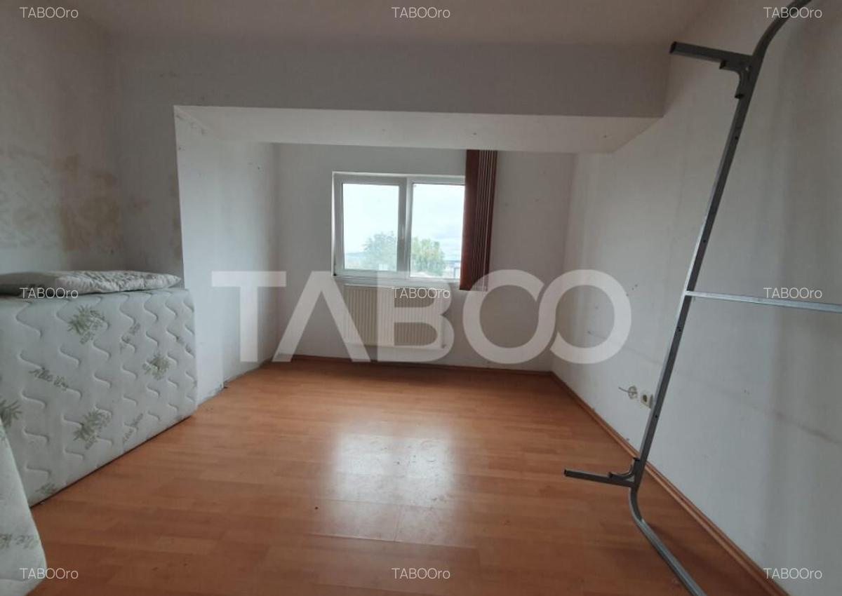 Apartament 2 camere decomandat zona Negoiu etaj 1 38 mp - 3