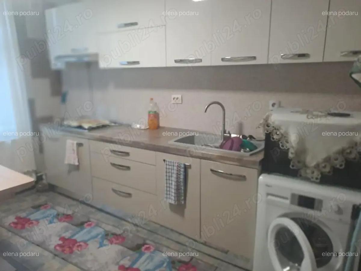 Vand apartament 2 camere decomandat parter inalt cu boxa Orasul Vulcan - 1