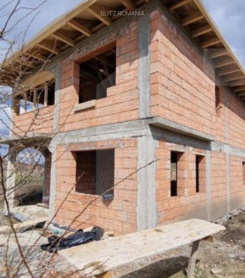 Investitie ! Proiect in executie ! Casa 110 mp utili, teren - 5