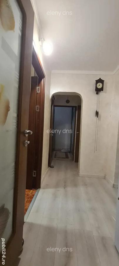 Ap. 2 cam. Parter cu balcon, strada Traian - 7