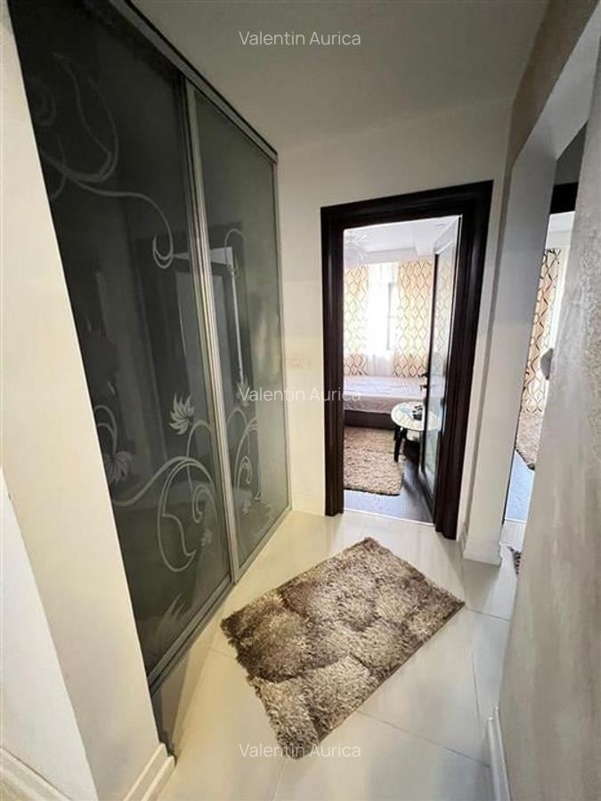 Apartament 3 camere, etaj 2, zona Centrala - Piata - Independentei - 13