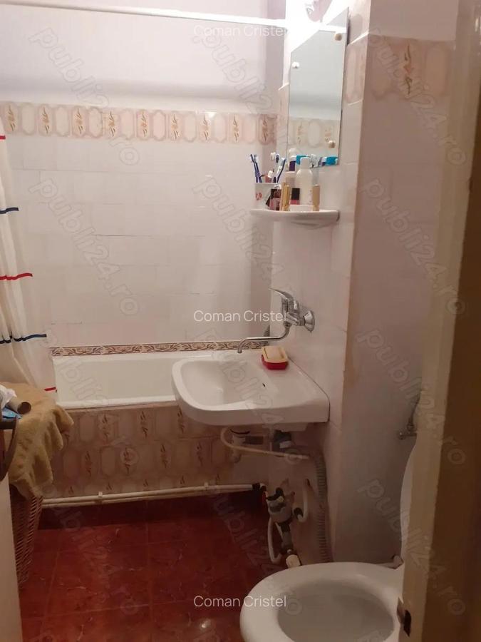 Vanzare Apart. 2 camere cf.1 dec, suprafata utila este de 50.mp., etajul 2 din 4 zona Radu Negru - 14 Vanzare Apart. 2 camere cf.1 dec, suprafata utila este de 50.mp., etajul 2 din 4 zona Radu Negru - 14