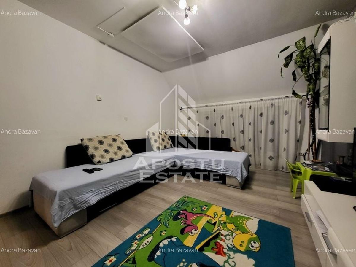 Apartament cu 3 camere, decomandat,  cu scara interioara, zona Lipovei - 2